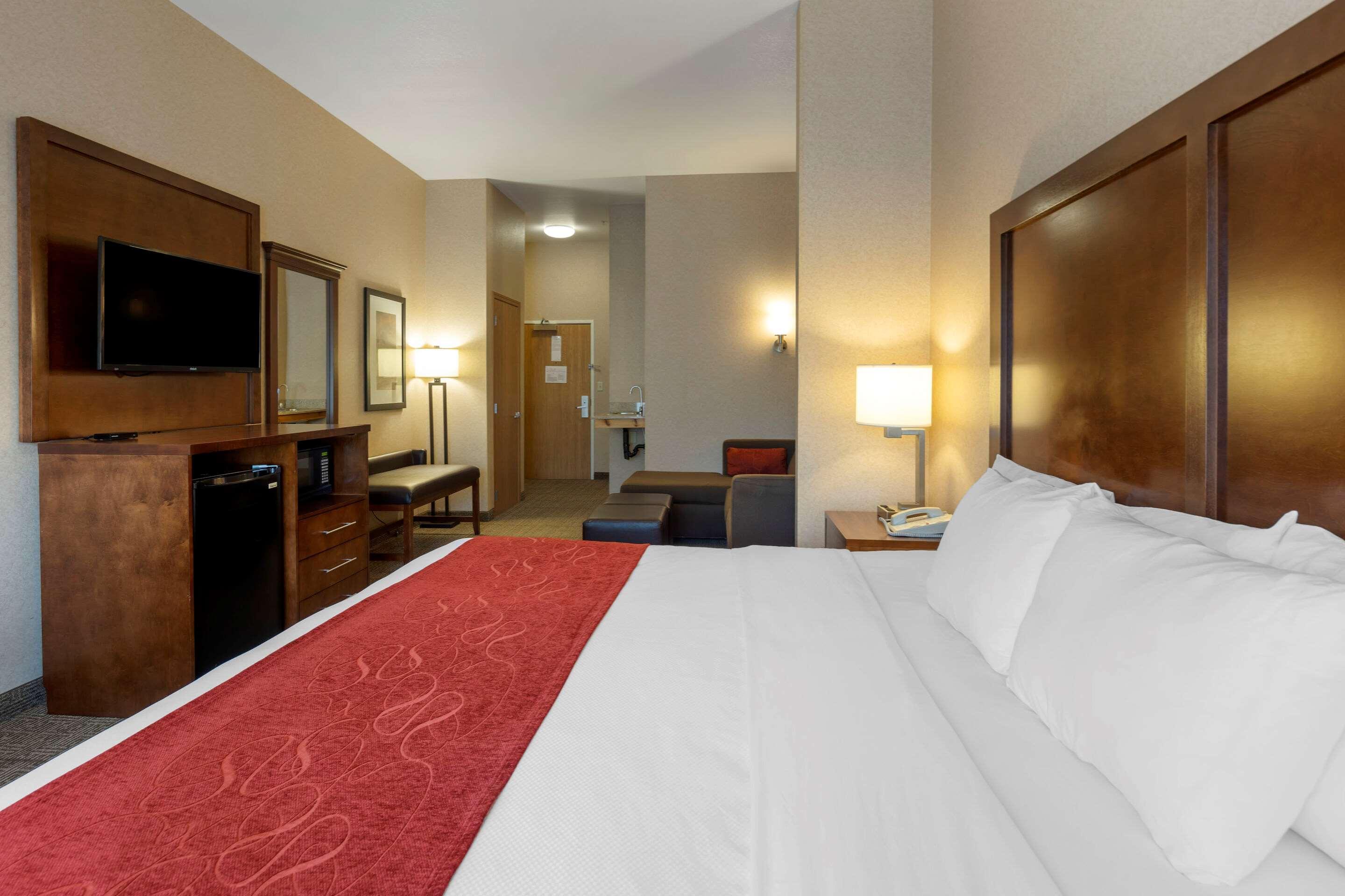 Comfort Suites Anchorage International Airport Екстериор снимка