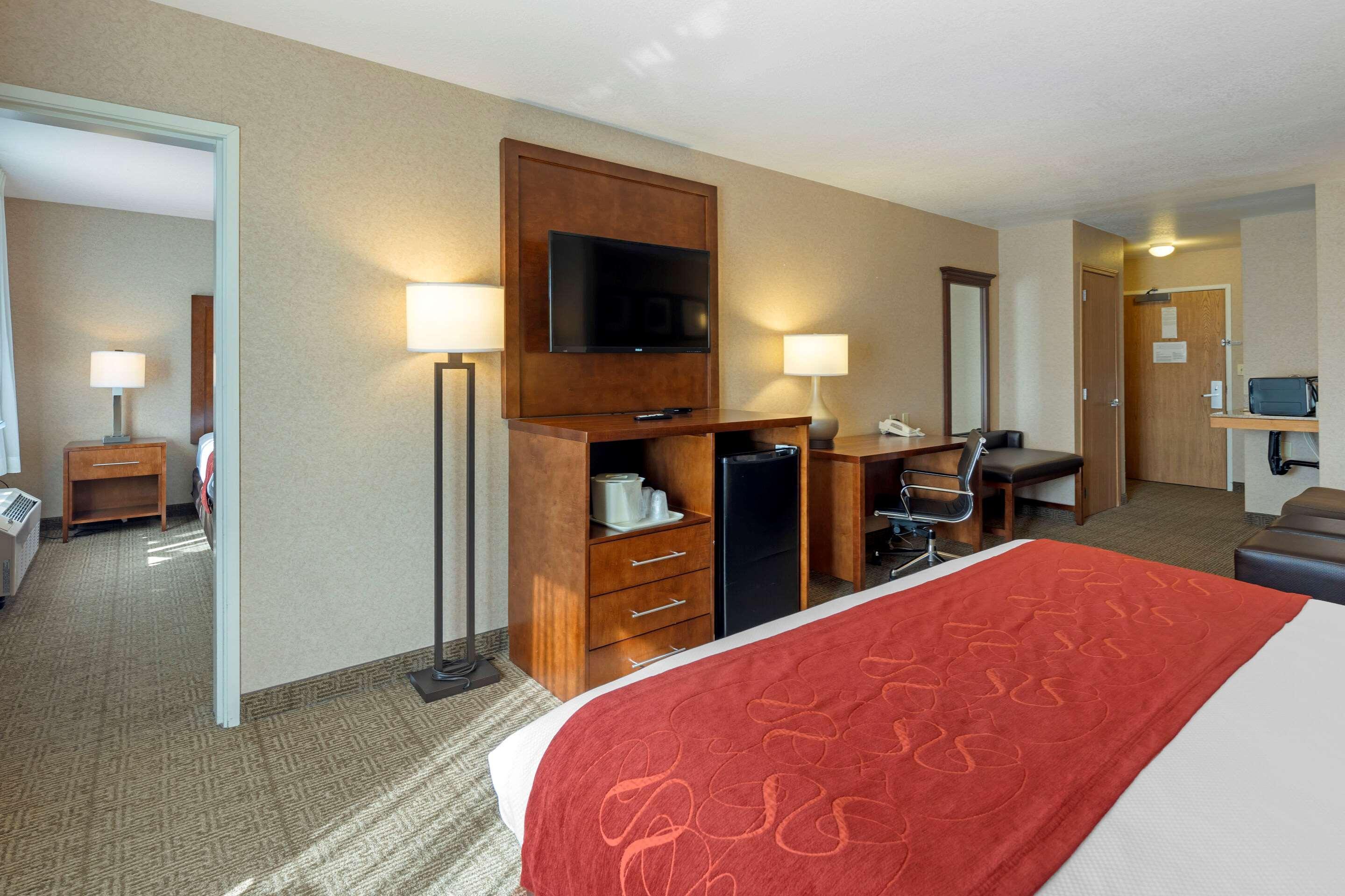 Comfort Suites Anchorage International Airport Екстериор снимка