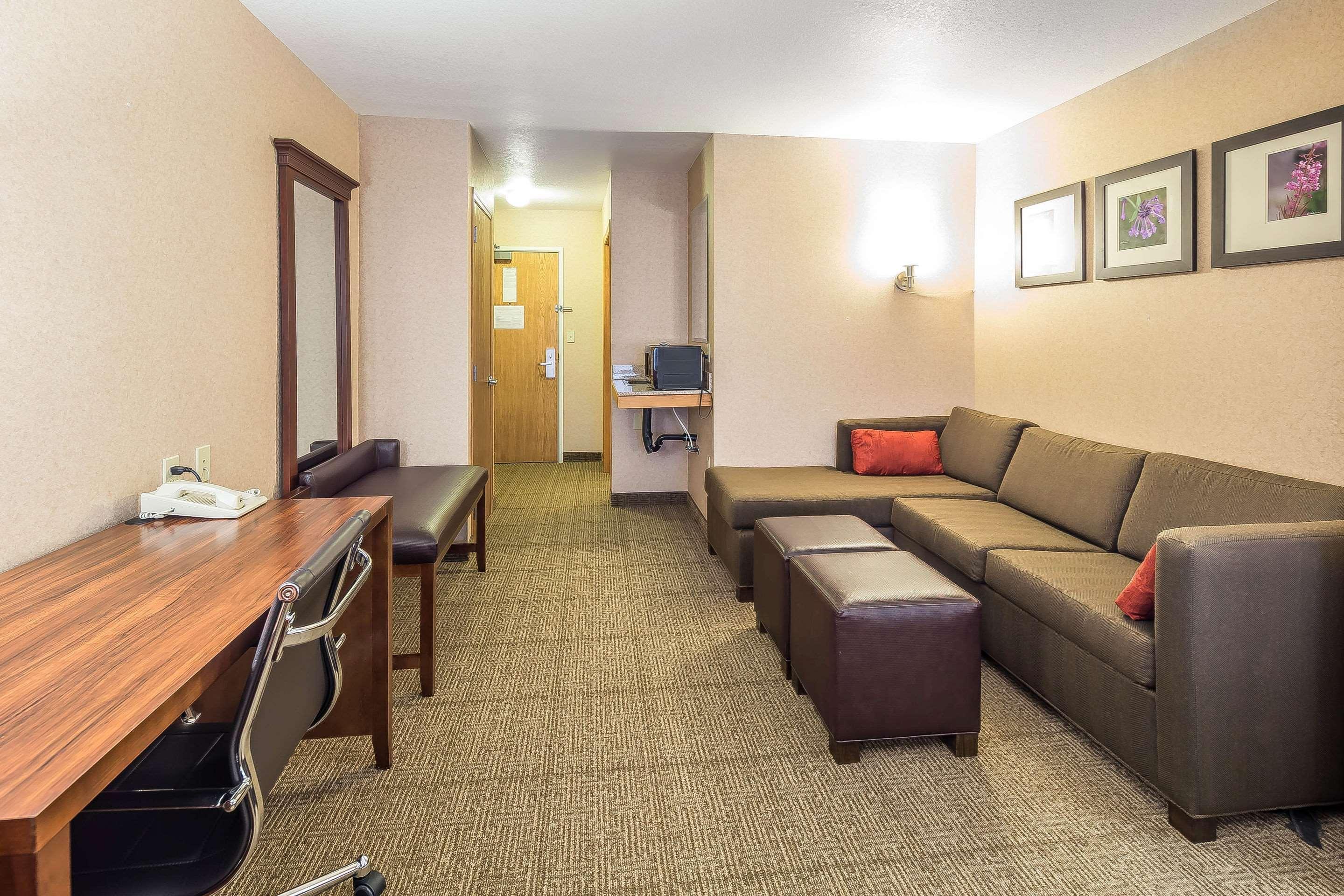 Comfort Suites Anchorage International Airport Екстериор снимка