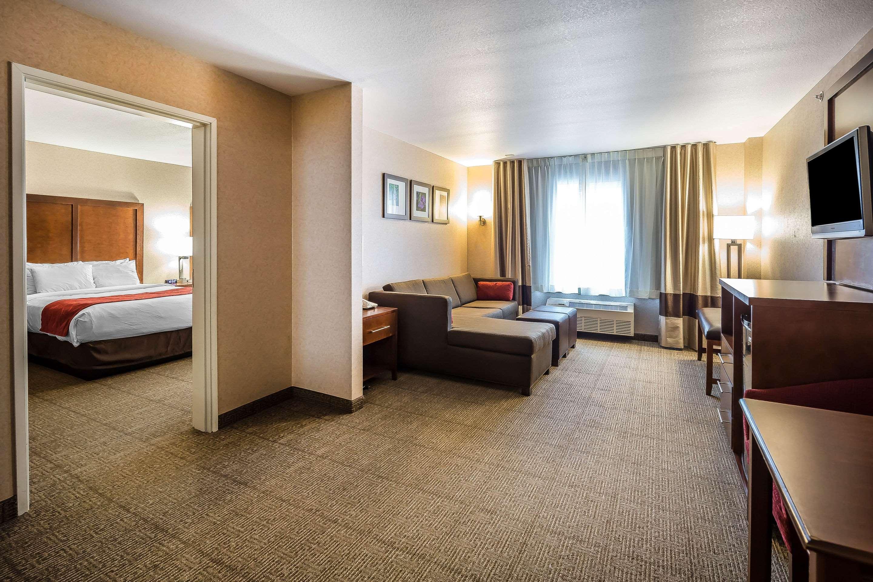 Comfort Suites Anchorage International Airport Екстериор снимка