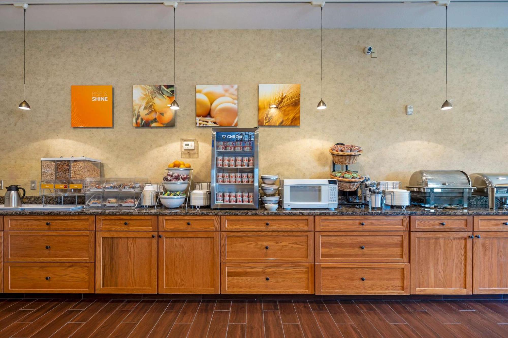 Comfort Suites Anchorage International Airport Екстериор снимка