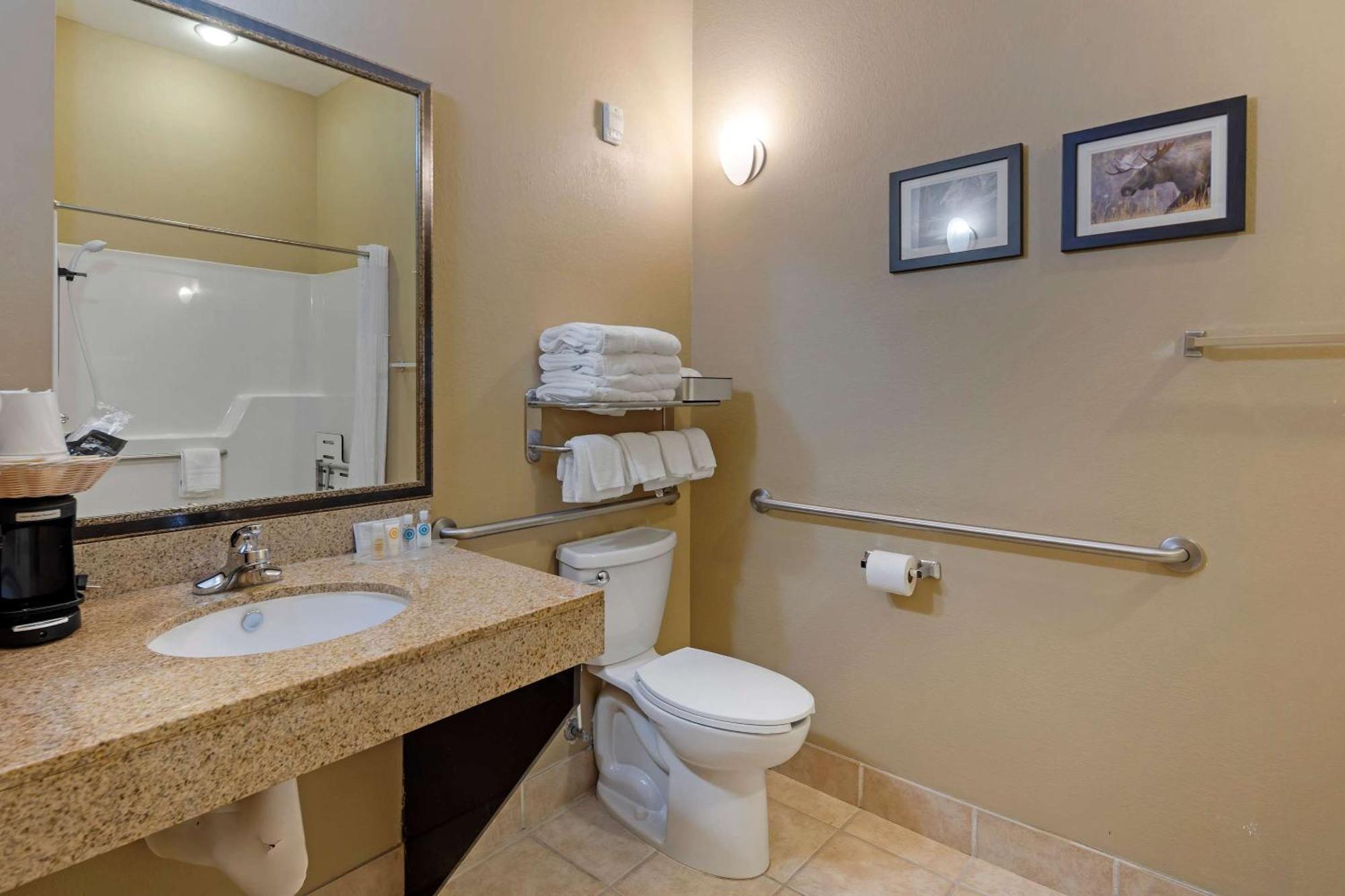 Comfort Suites Anchorage International Airport Екстериор снимка